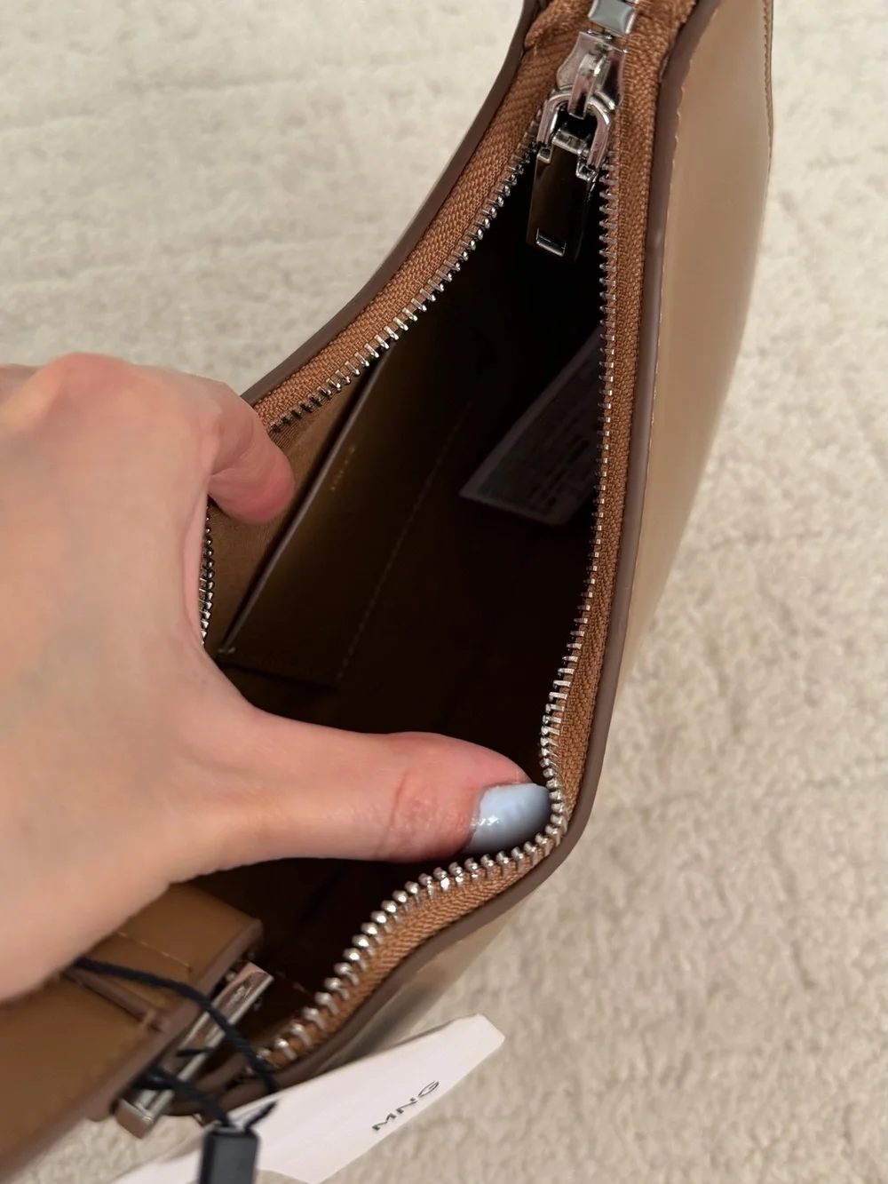 NWT Mango Oval Short Handle Bag